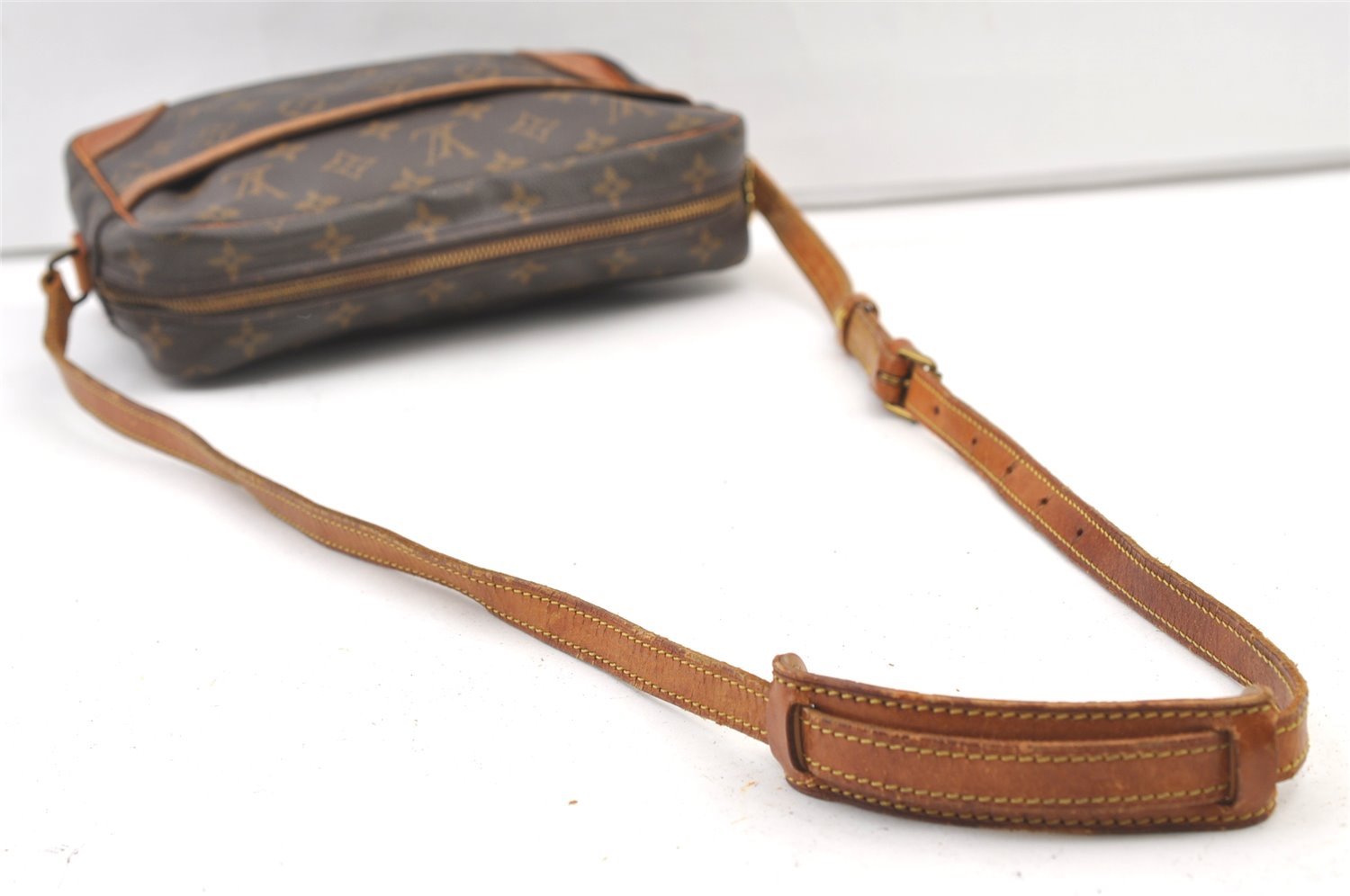 Authentic Louis Vuitton Monogram Trocadero 27 Shoulder Cross Bag M51274 LV 1052K