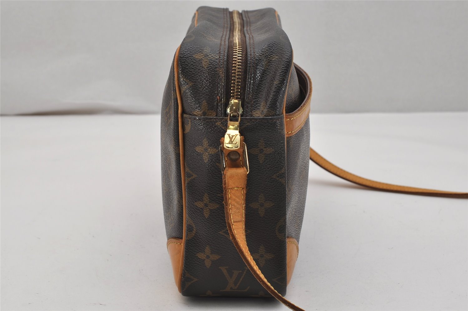 Authentic Louis Vuitton Monogram Trocadero 30 Shoulder Cross Bag M51272 LV 1056K