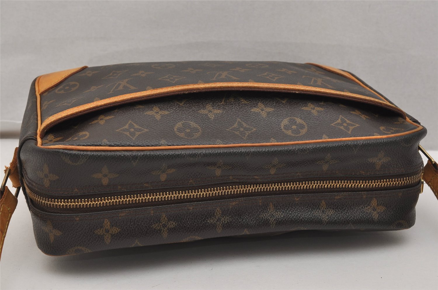 Authentic Louis Vuitton Monogram Trocadero 30 Shoulder Cross Bag M51272 LV 1056K