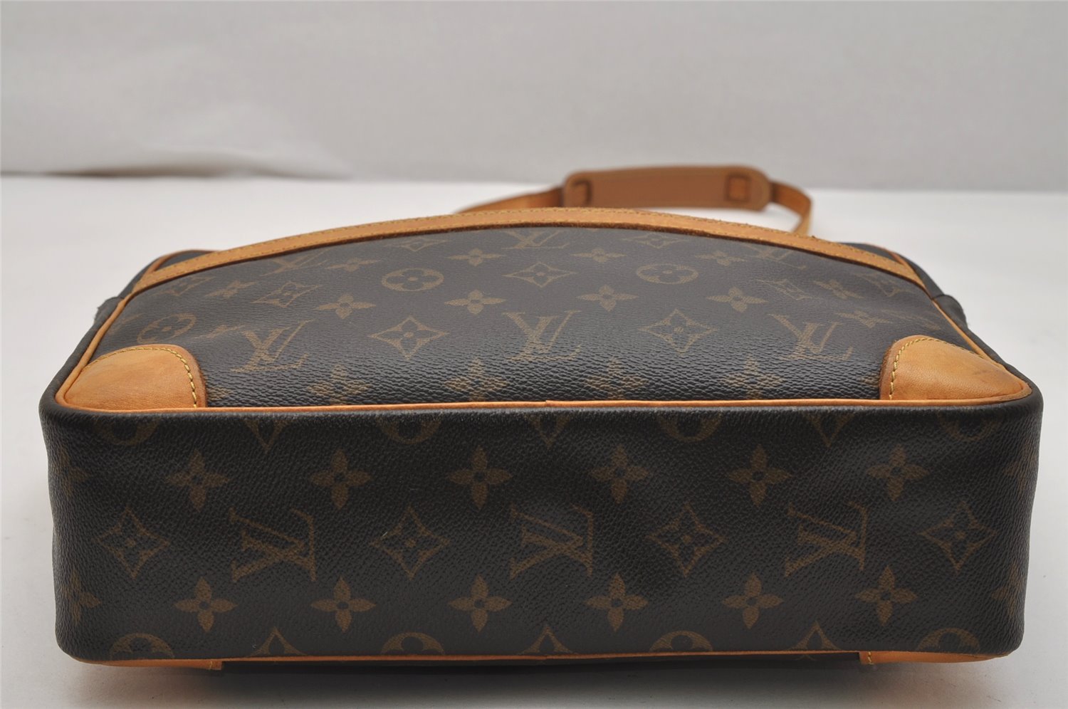 Authentic Louis Vuitton Monogram Trocadero 30 Shoulder Cross Bag M51272 LV 1056K