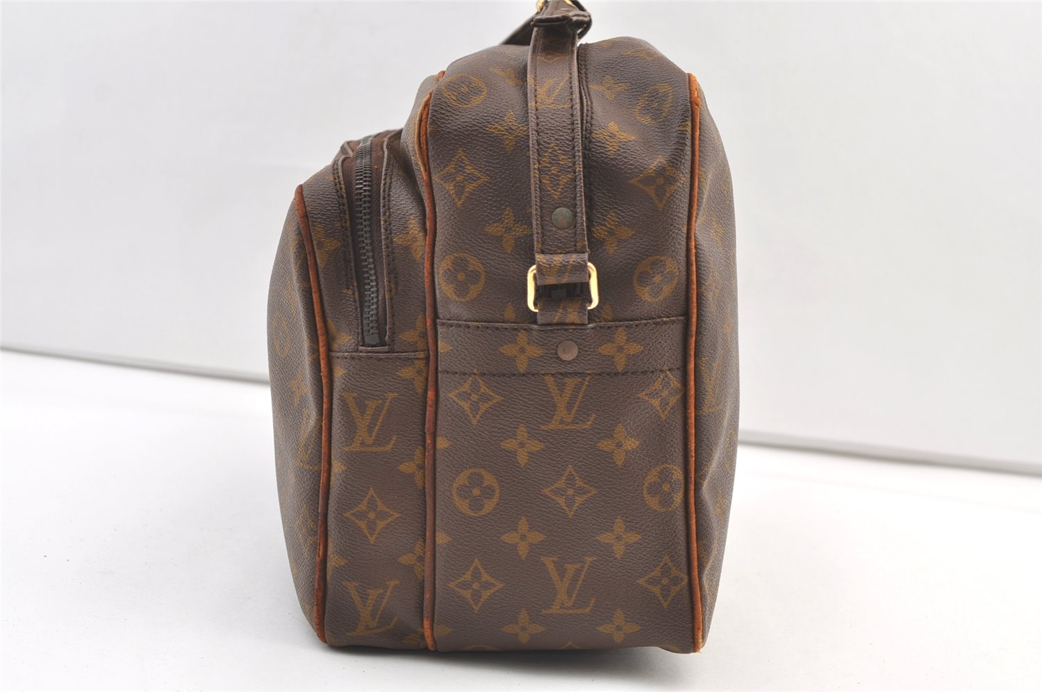 Authentic Louis Vuitton Monogram Nile 34 Shoulder Cross Body Bag Old Model 1060K