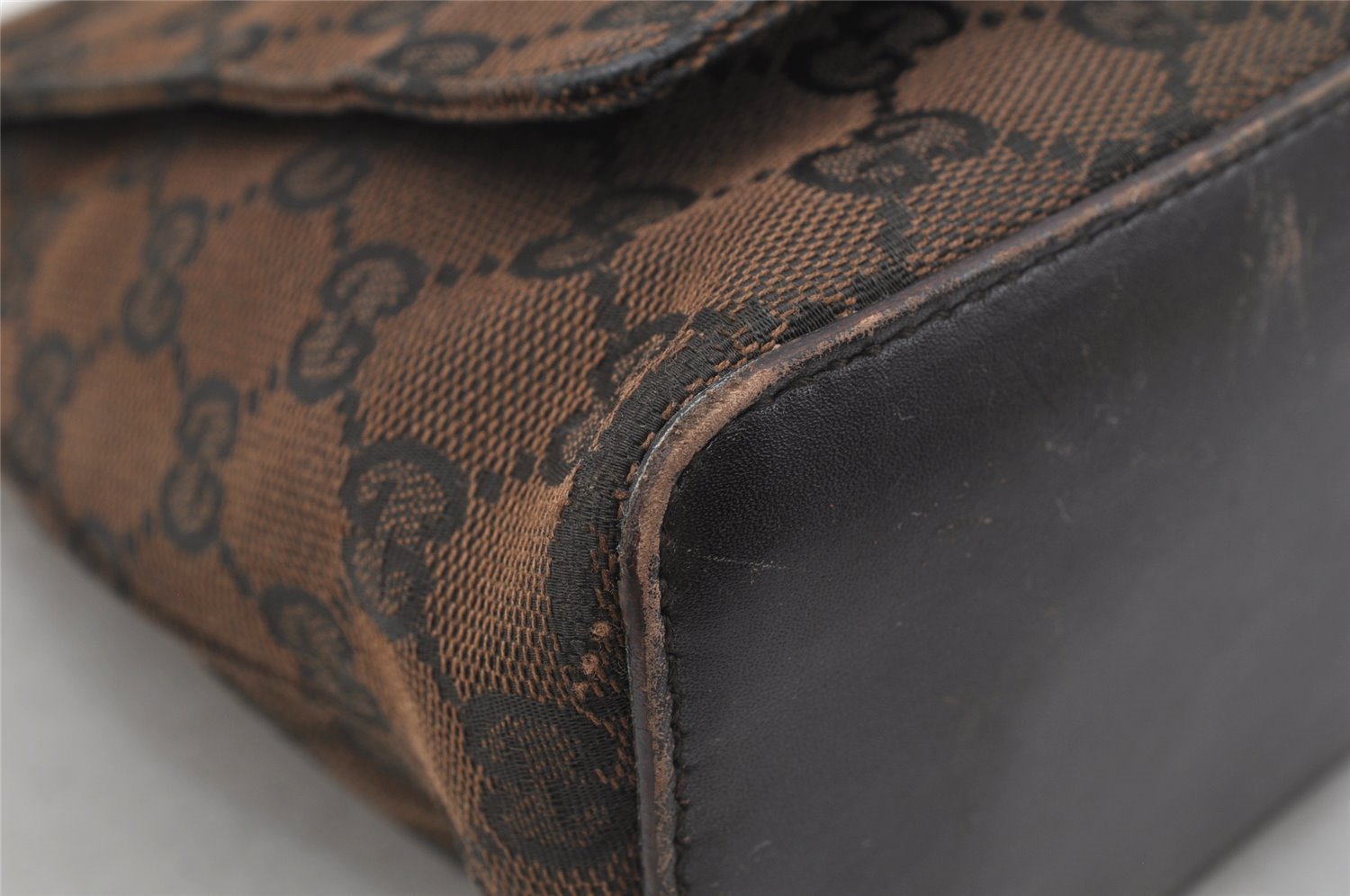 Authentic GUCCI Vintage Shoulder Bag Purse GG Canvas Leather 90646 Brown 1062J