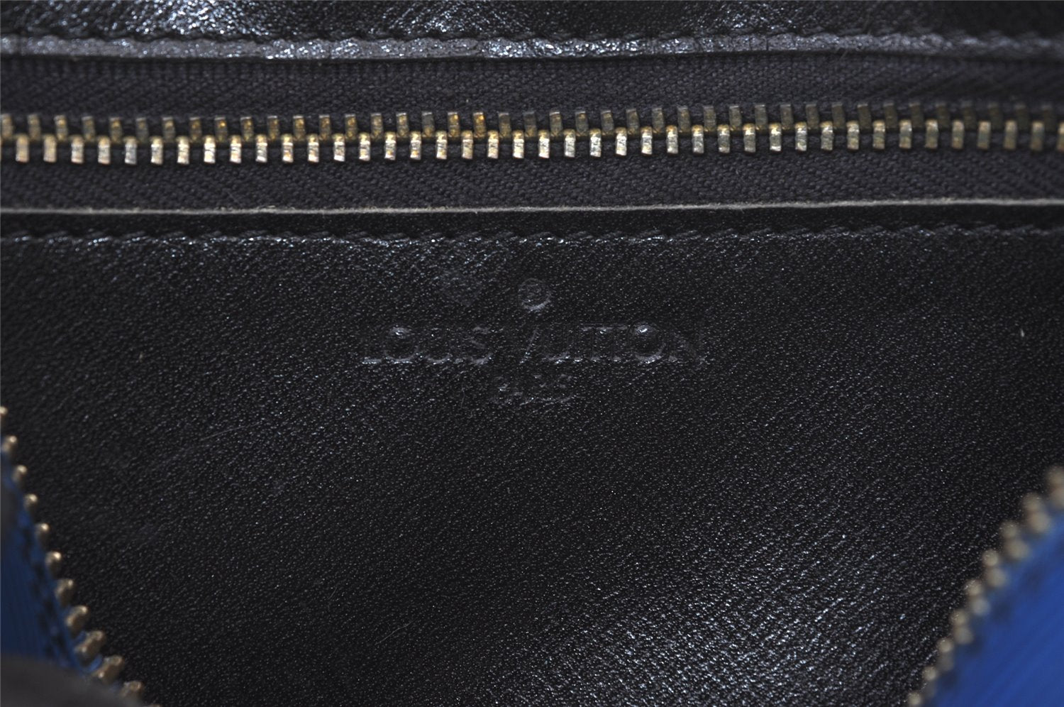 Authentic Louis Vuitton Epi Trocadero 24 Blue Shoulder Cross Bag Old Model 1063K