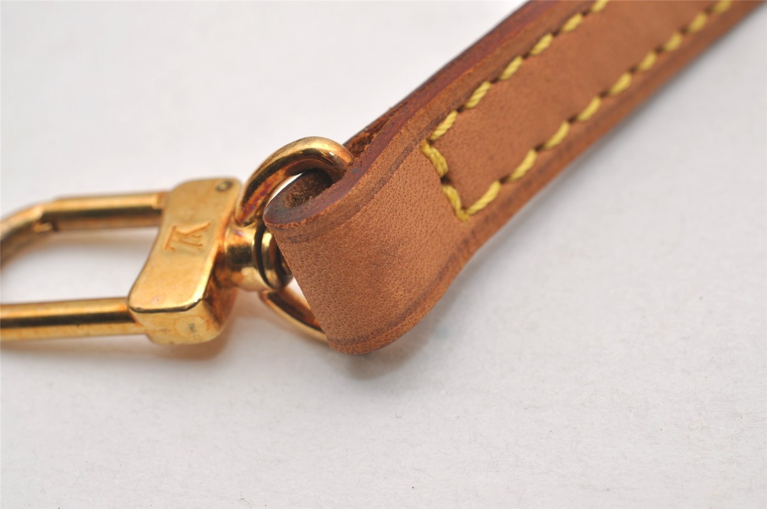 Authentic Louis Vuitton Leather Shoulder Strap Beige 46.5