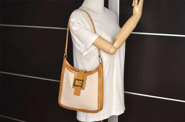 Authentic GUCCI Vintage Shoulder Bag Purse Canvas Leather 0014142 White 1068J