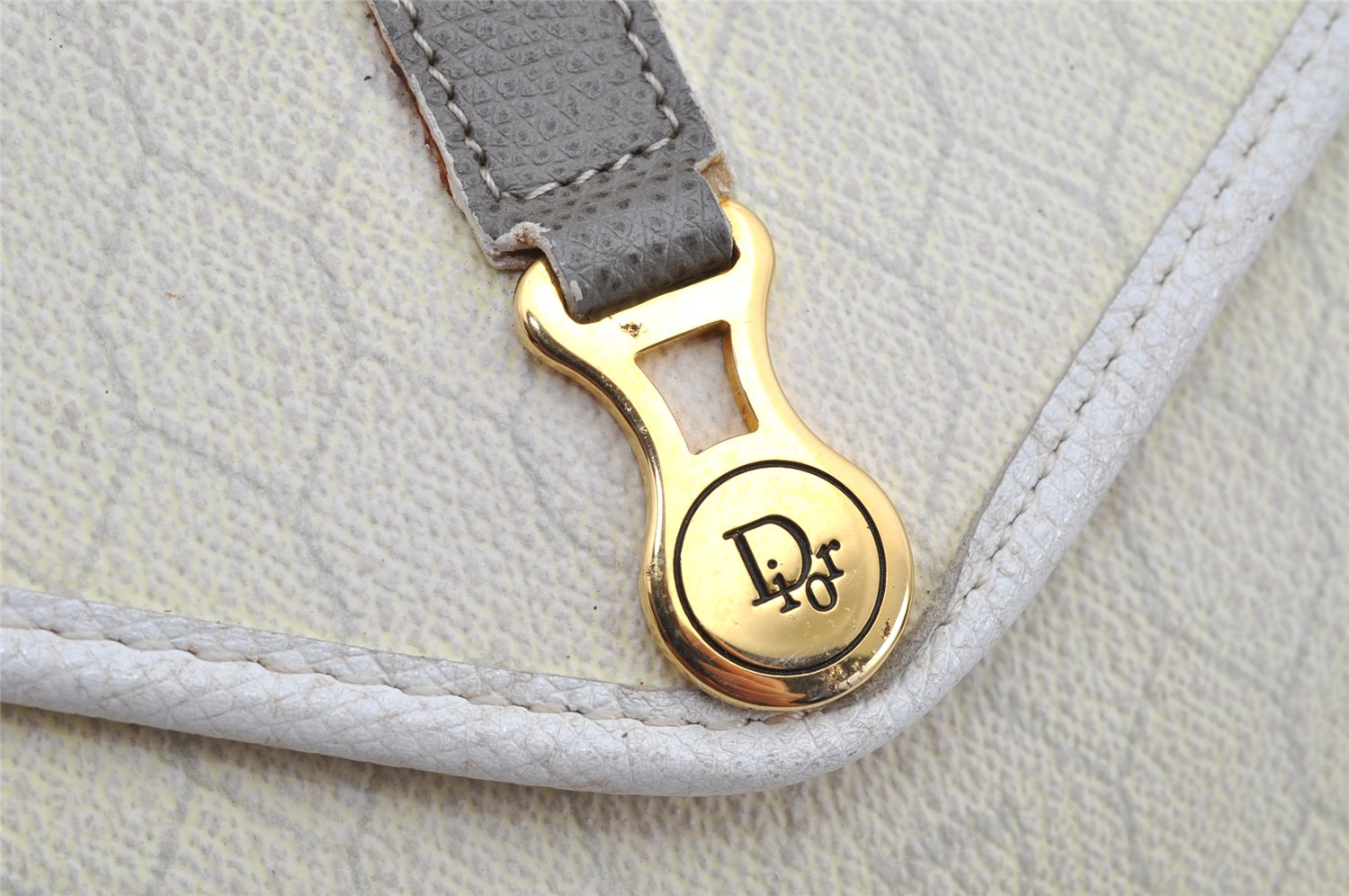Authentic Christian Dior Honeycomb Chain Shoulder Bag PVC Leather White 1079K
