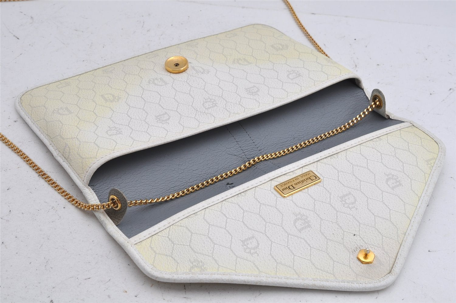 Authentic Christian Dior Honeycomb Chain Shoulder Bag PVC Leather White 1079K