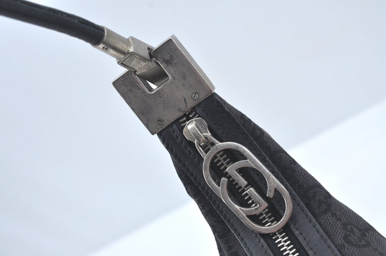 Authentic GUCCI Shoulder Hand Bag Purse GG Canvas Leather 0013812 Black 1096J