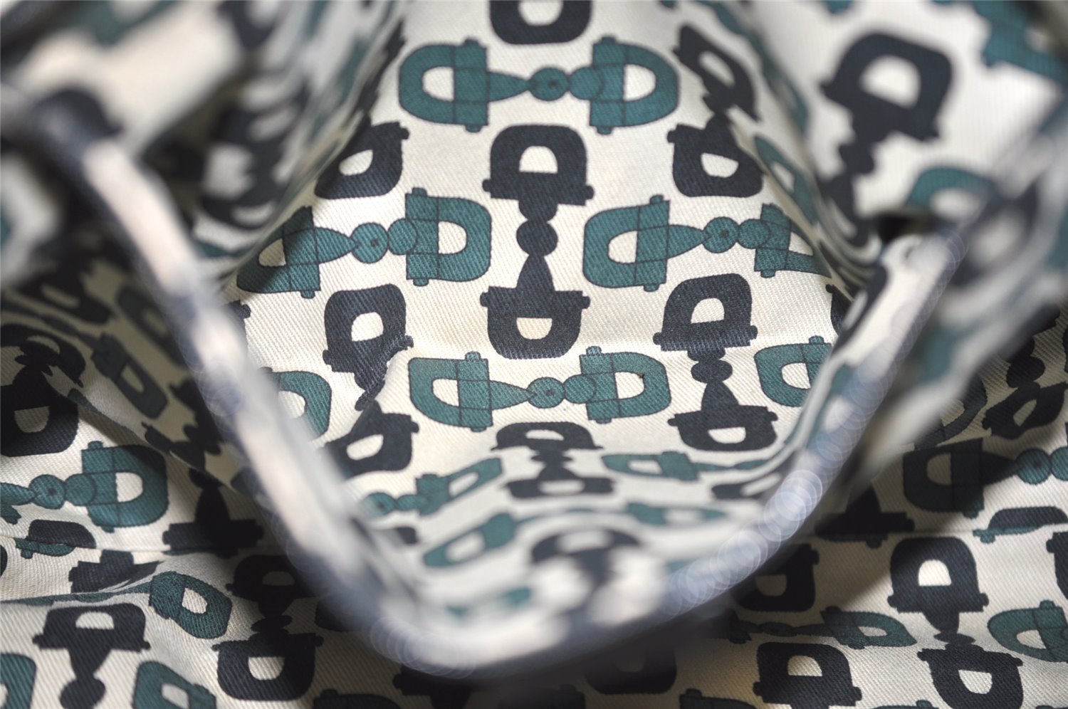 Authentic GUCCI Guccissima Abbey Shoulder Tote Bag GG Leather 141472 Black 1104I