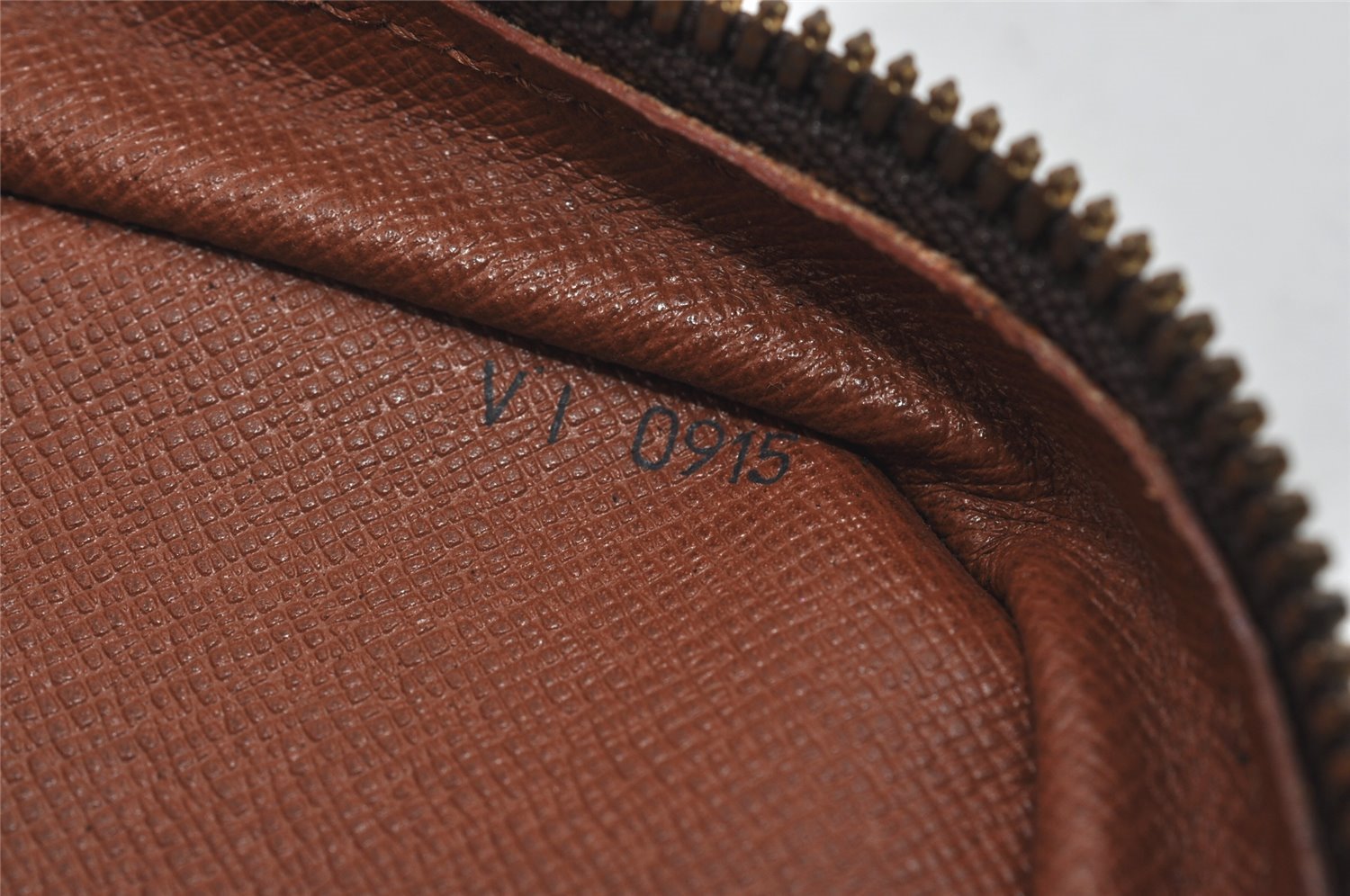 Authentic Louis Vuitton Monogram Porte Documents Voyage M53361 Briefcase 1107I