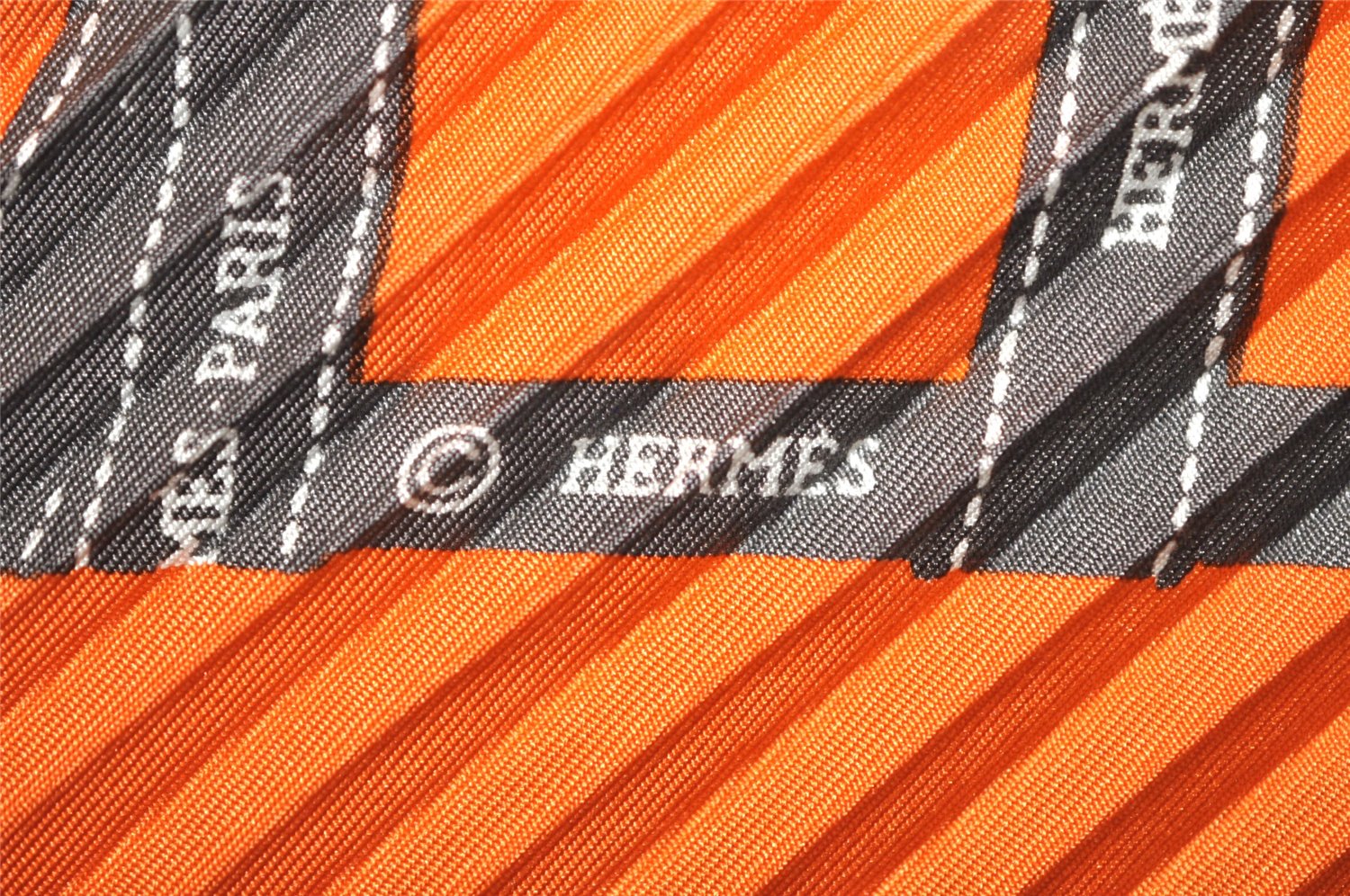 Authentic HERMES Pleats Scarf 