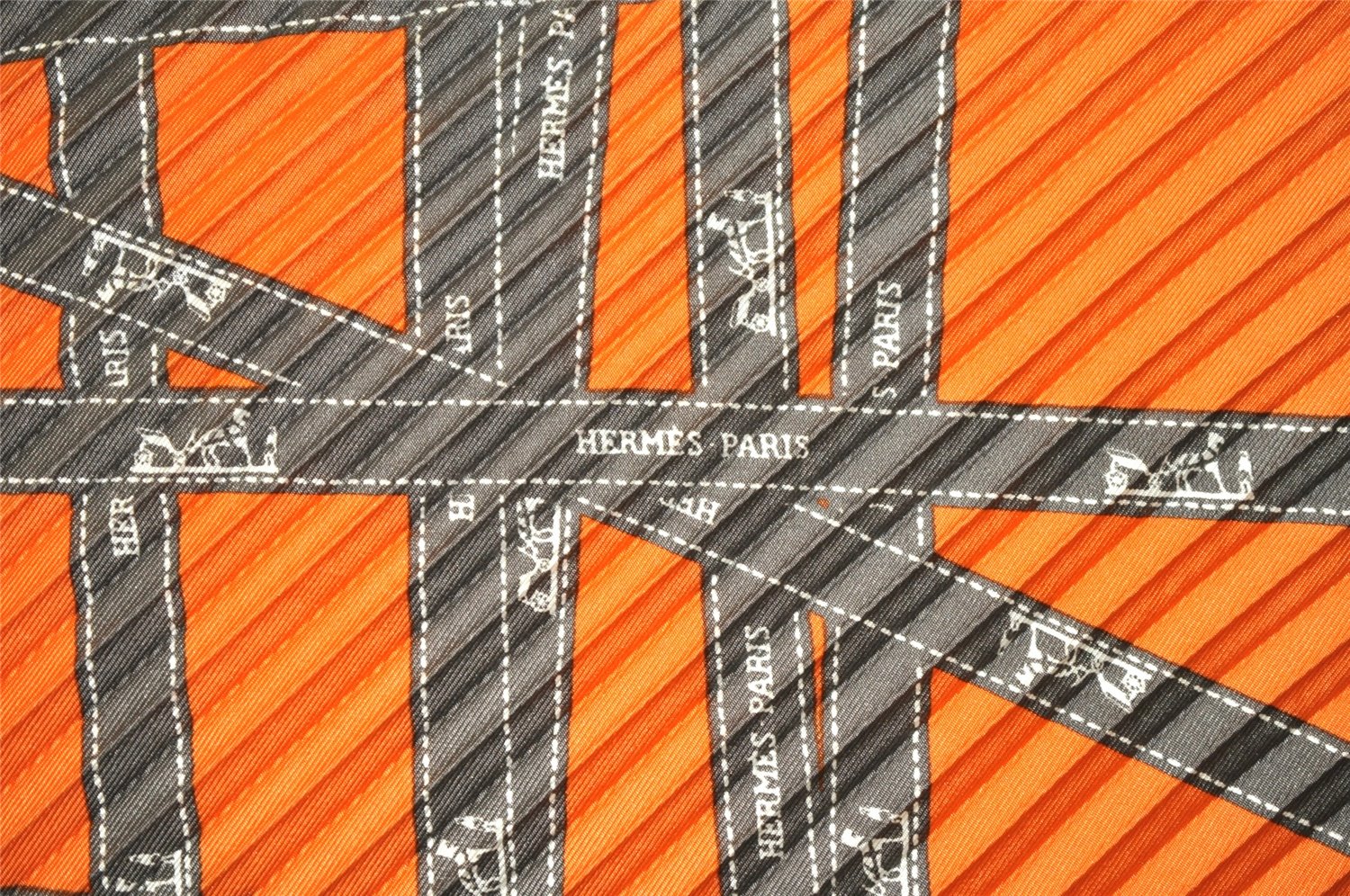 Authentic HERMES Pleats Scarf 