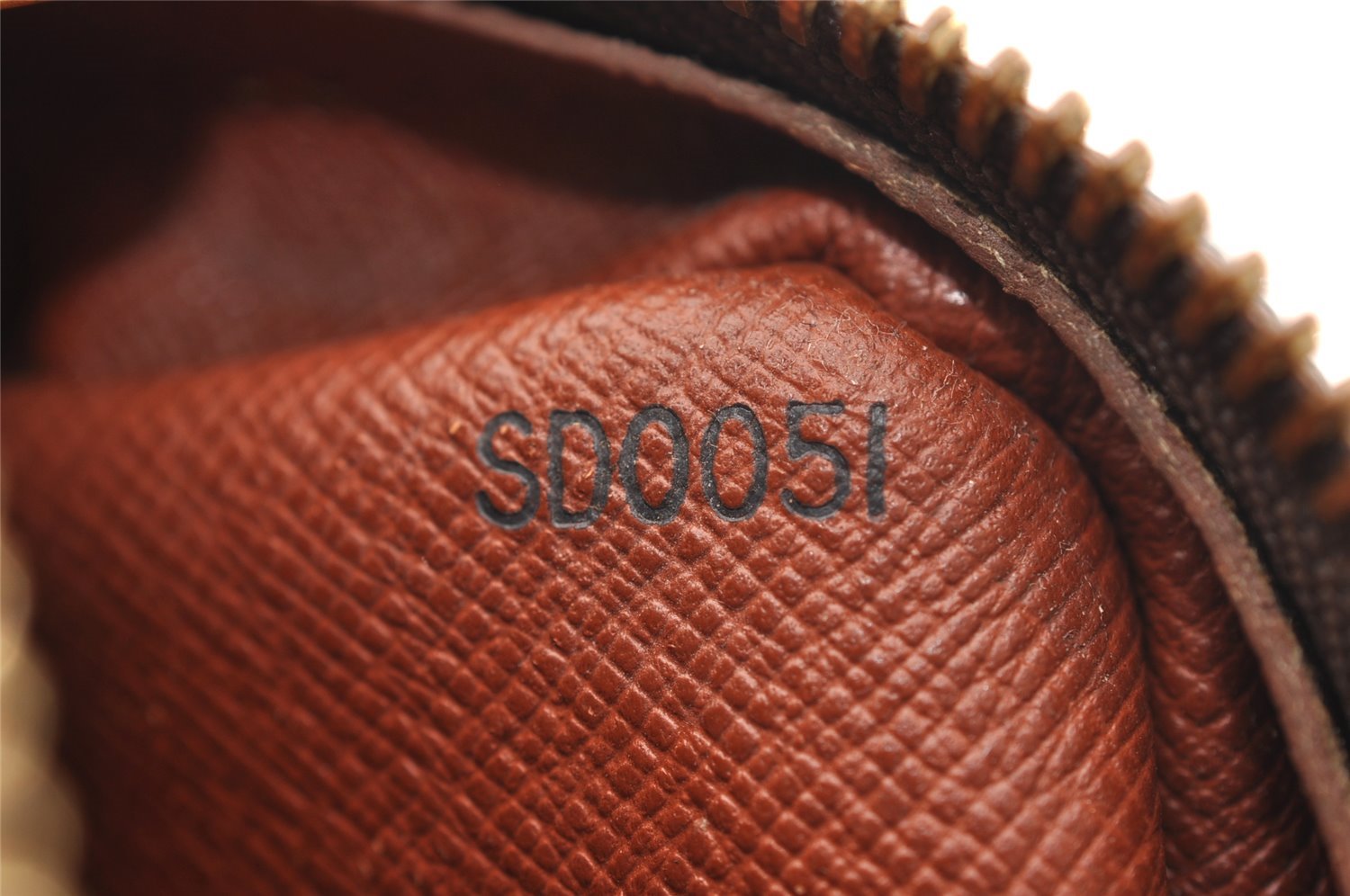 Authentic Louis Vuitton Monogram Amazone Shoulder Cross Bag M45236 Junk 1114I