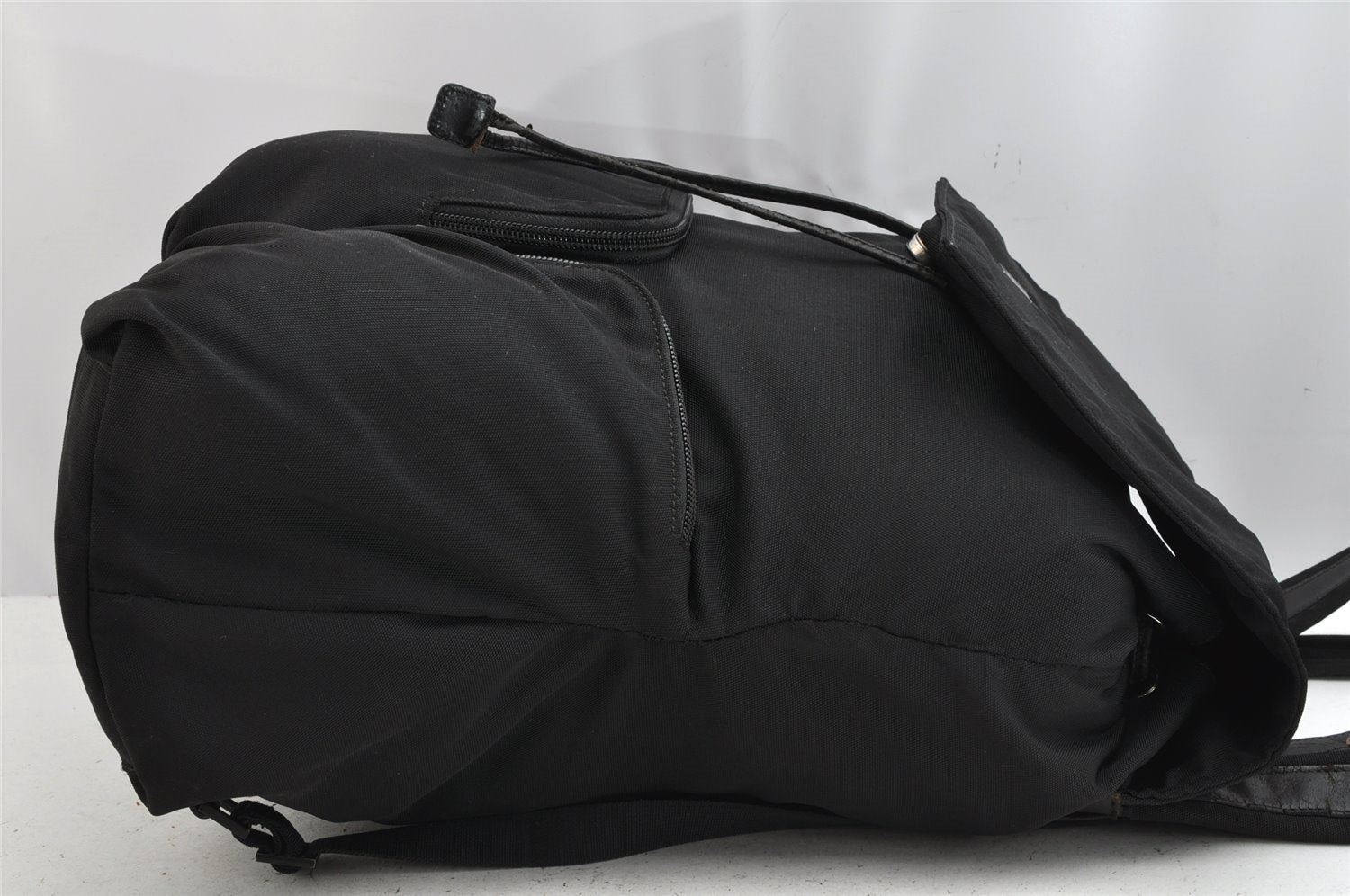 Authentic GUCCI Vintage Drawstring Backpack Nylon Leather Black 1122K