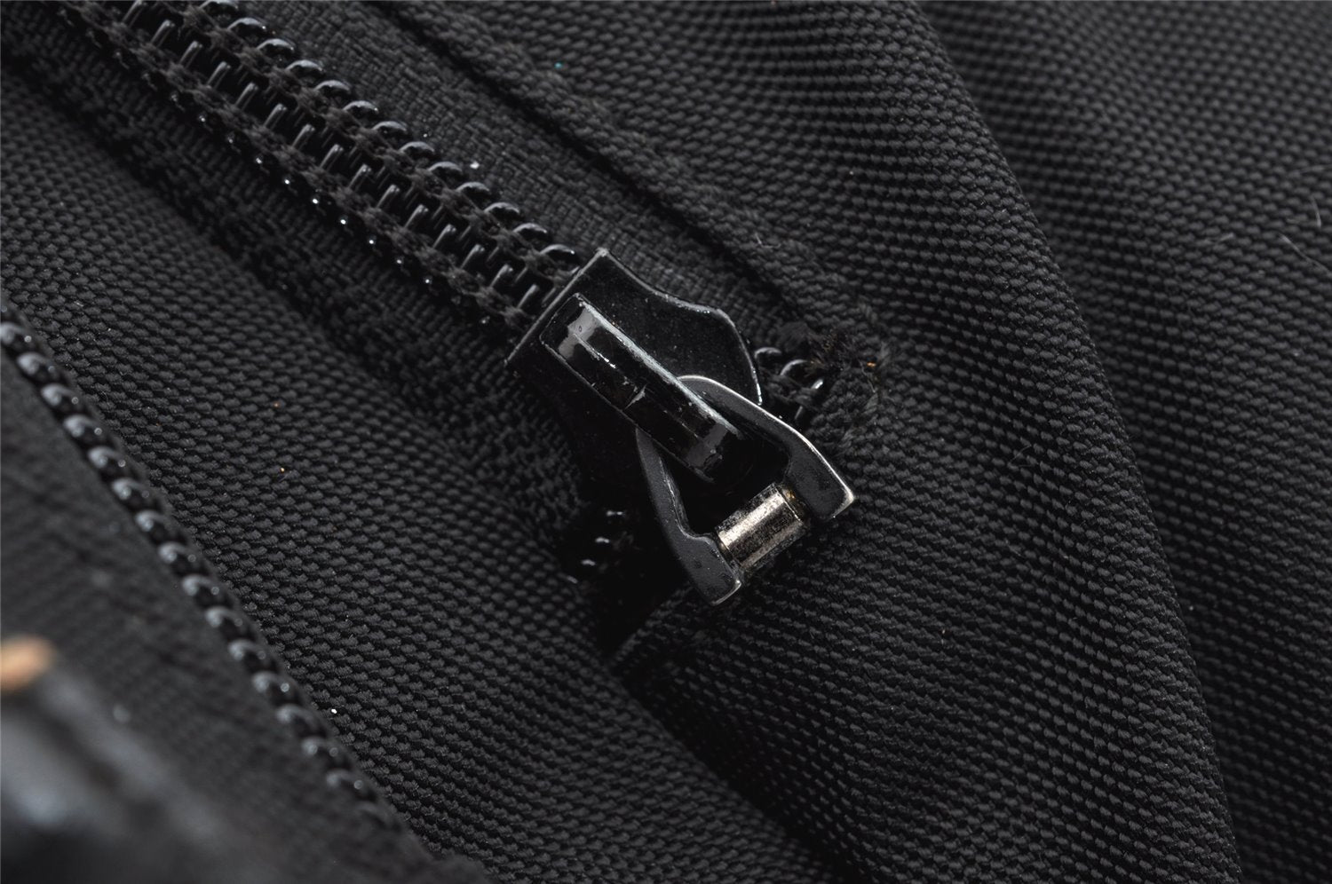 Authentic GUCCI Vintage Drawstring Backpack Nylon Leather Black 1122K