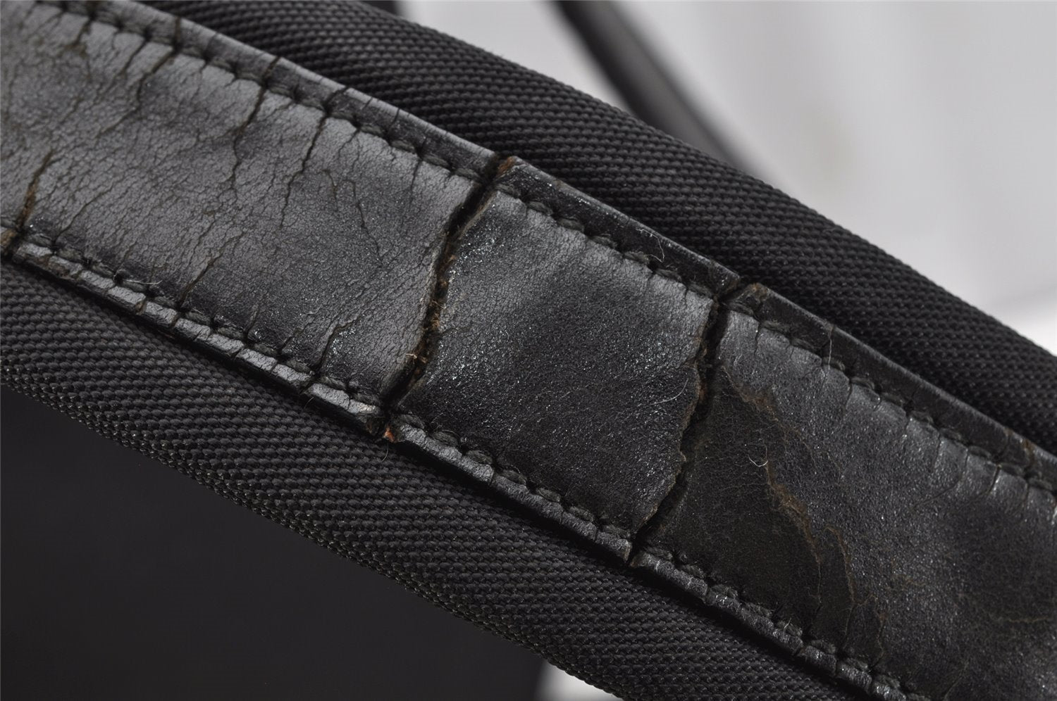 Authentic GUCCI Vintage Drawstring Backpack Nylon Leather Black 1122K