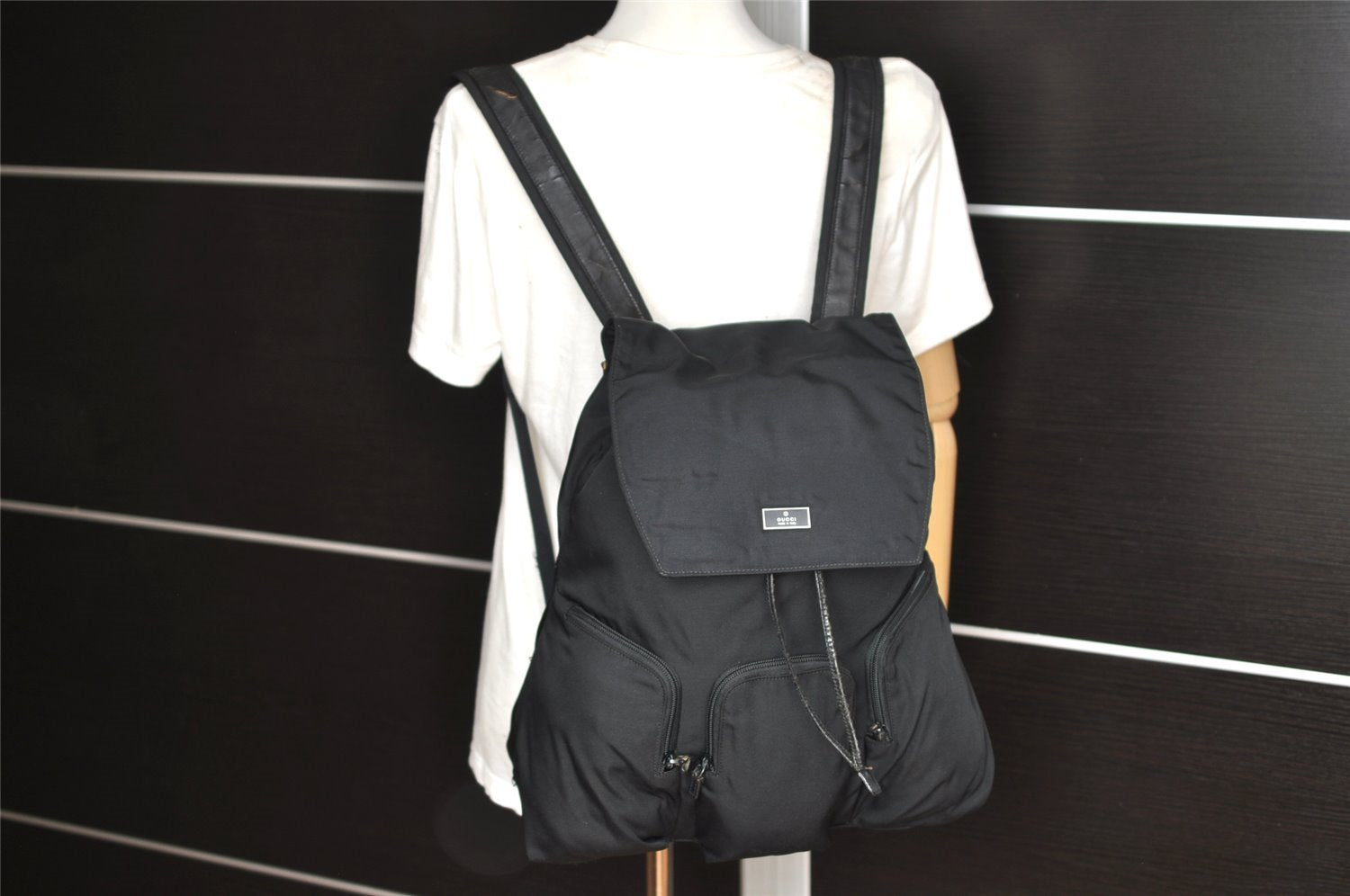 Authentic GUCCI Vintage Drawstring Backpack Nylon Leather Black 1122K