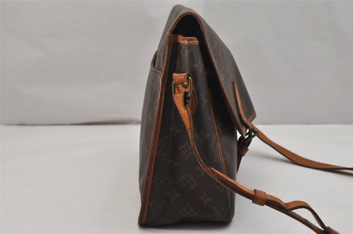 Authentic Louis Vuitton Monogram Gibeciere GM Shoulder Cross Bag M42246 LV 1125K