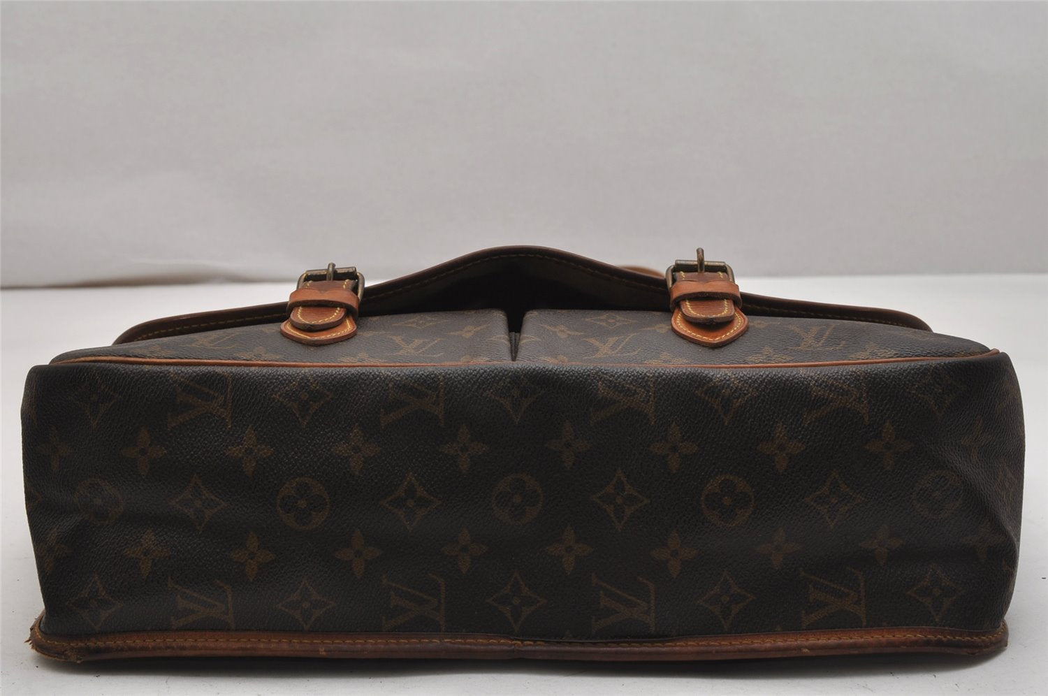 Authentic Louis Vuitton Monogram Gibeciere GM Shoulder Cross Bag M42246 LV 1125K