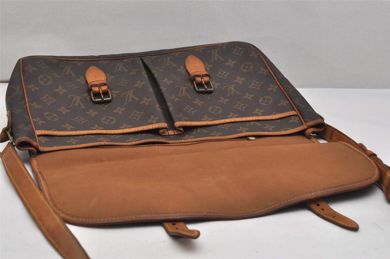 Authentic Louis Vuitton Monogram Gibeciere GM Shoulder Cross Bag M42246 LV 1125K