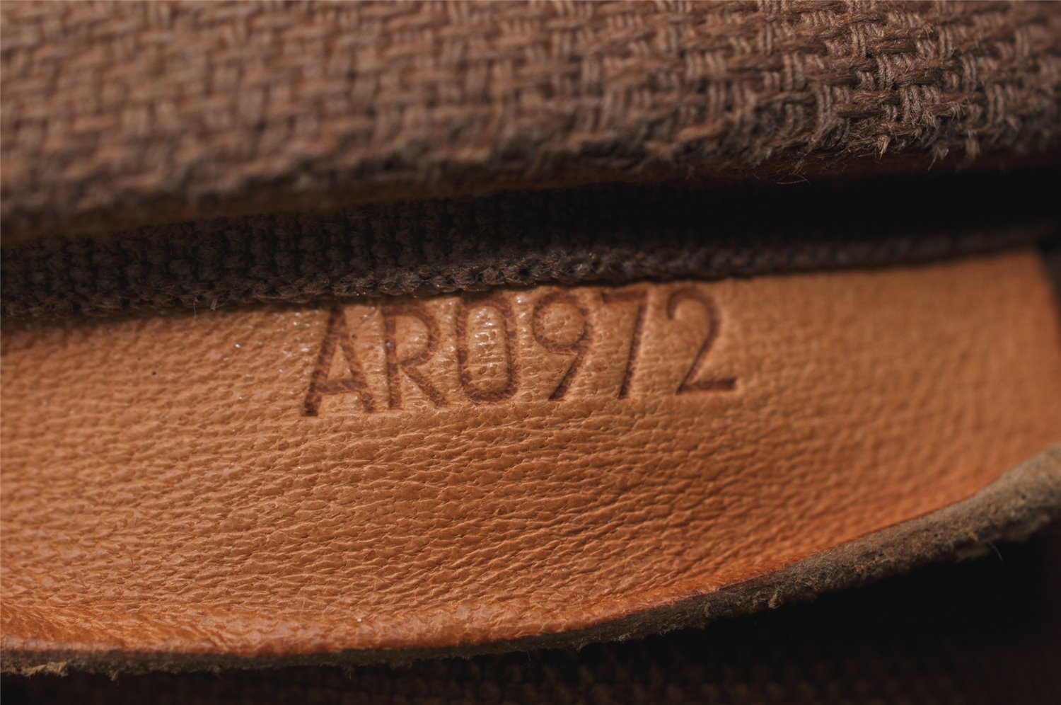 Authentic Louis Vuitton Monogram Gibeciere GM Shoulder Cross Bag M42246 LV 1125K