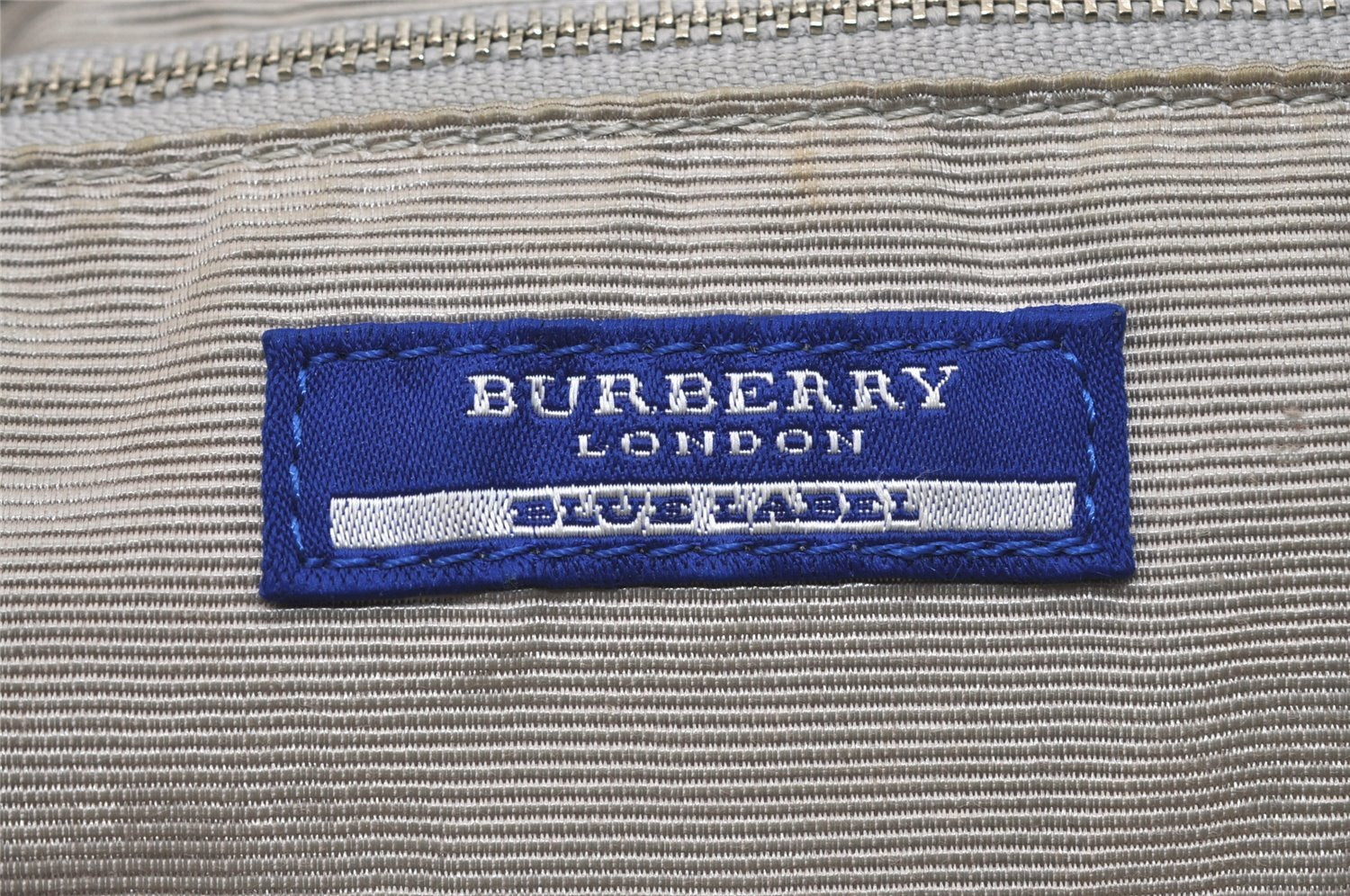 Authentic BURBERRY BLUE LABEL Check Shoulder Tote Bag Nylon Leather White 1141I