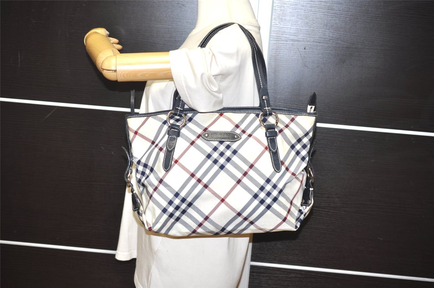 Authentic BURBERRY BLUE LABEL Check Shoulder Tote Bag Nylon Leather White 1141I