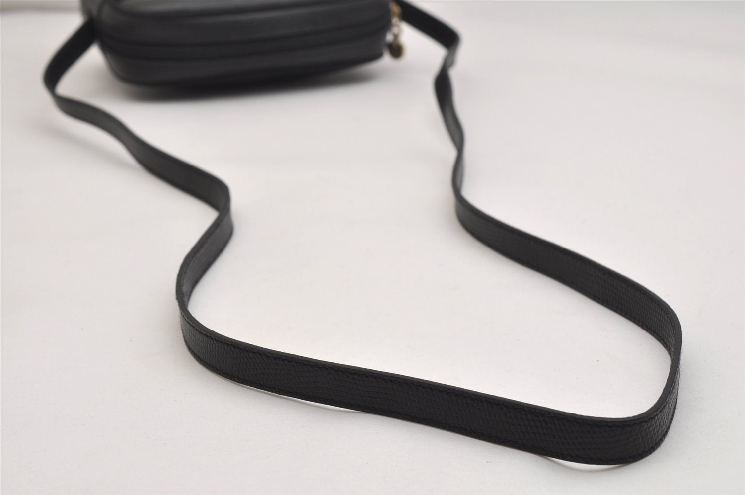Authentic Salvatore Ferragamo Vara Shoulder Cross Bag Leather Black SF 1142K