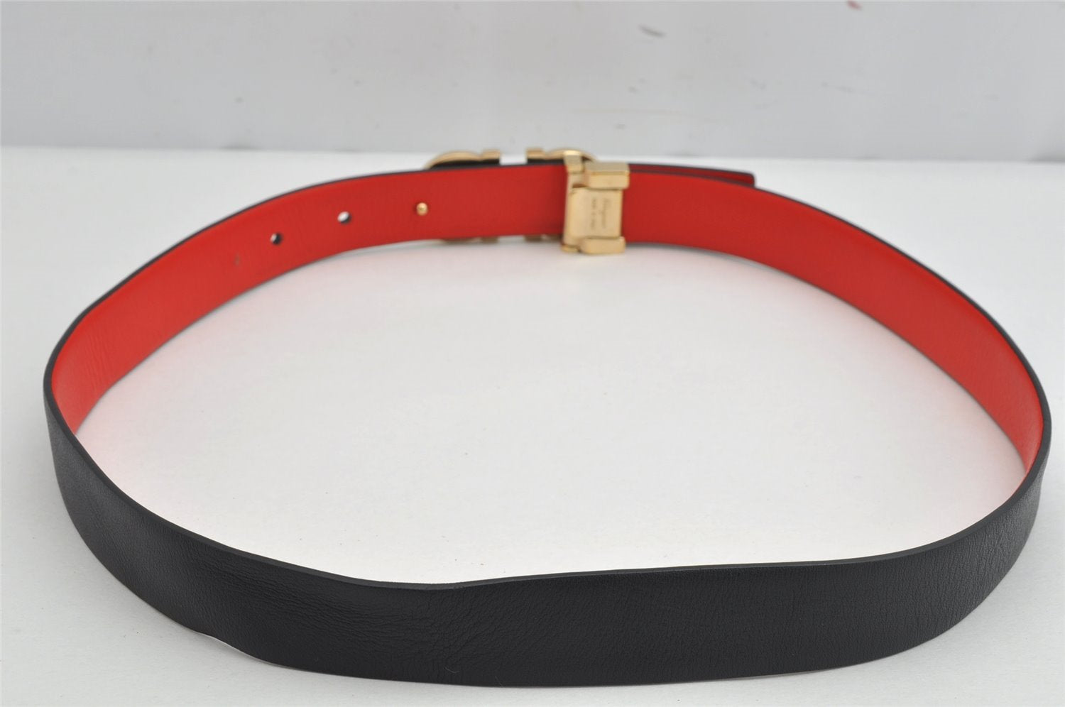 Authentic Salvatore Ferragamo Gancini Belt Leather 27.8-29.7