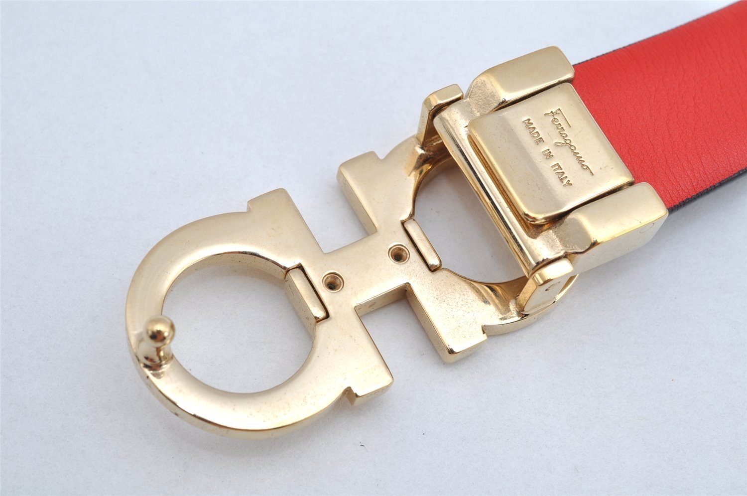 Authentic Salvatore Ferragamo Gancini Belt Leather 27.8-29.7