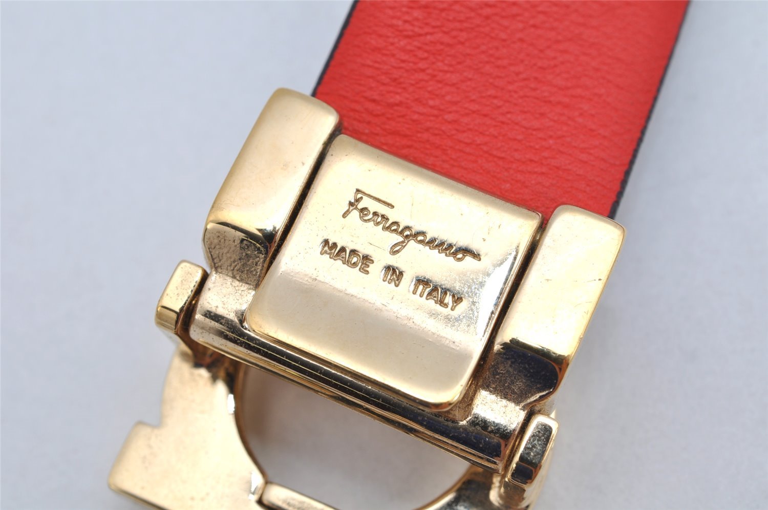 Authentic Salvatore Ferragamo Gancini Belt Leather 27.8-29.7