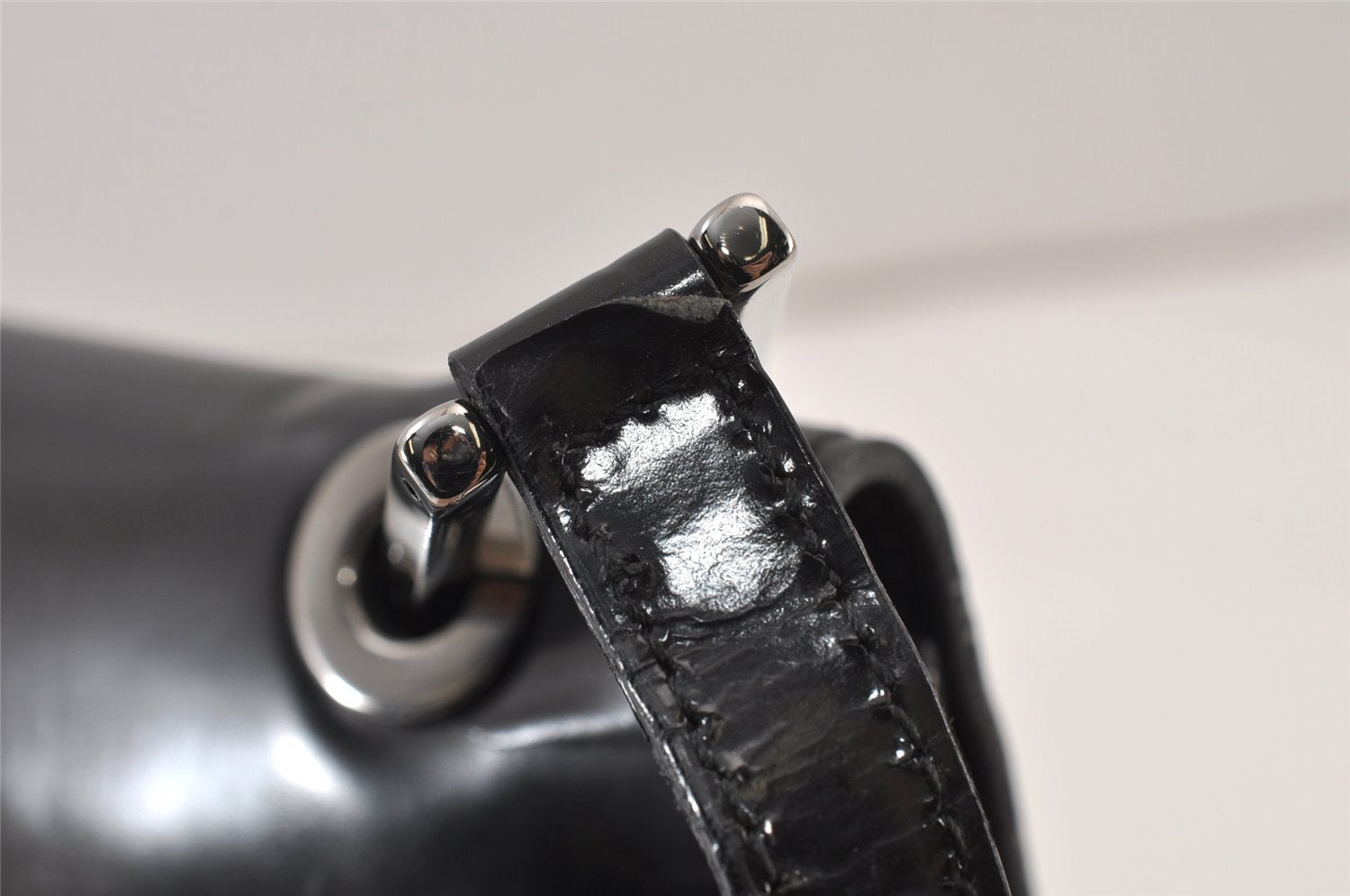 Authentic GUCCI Vintage Shoulder Hand Bag Purse Enamel 0013033 Black 1154K