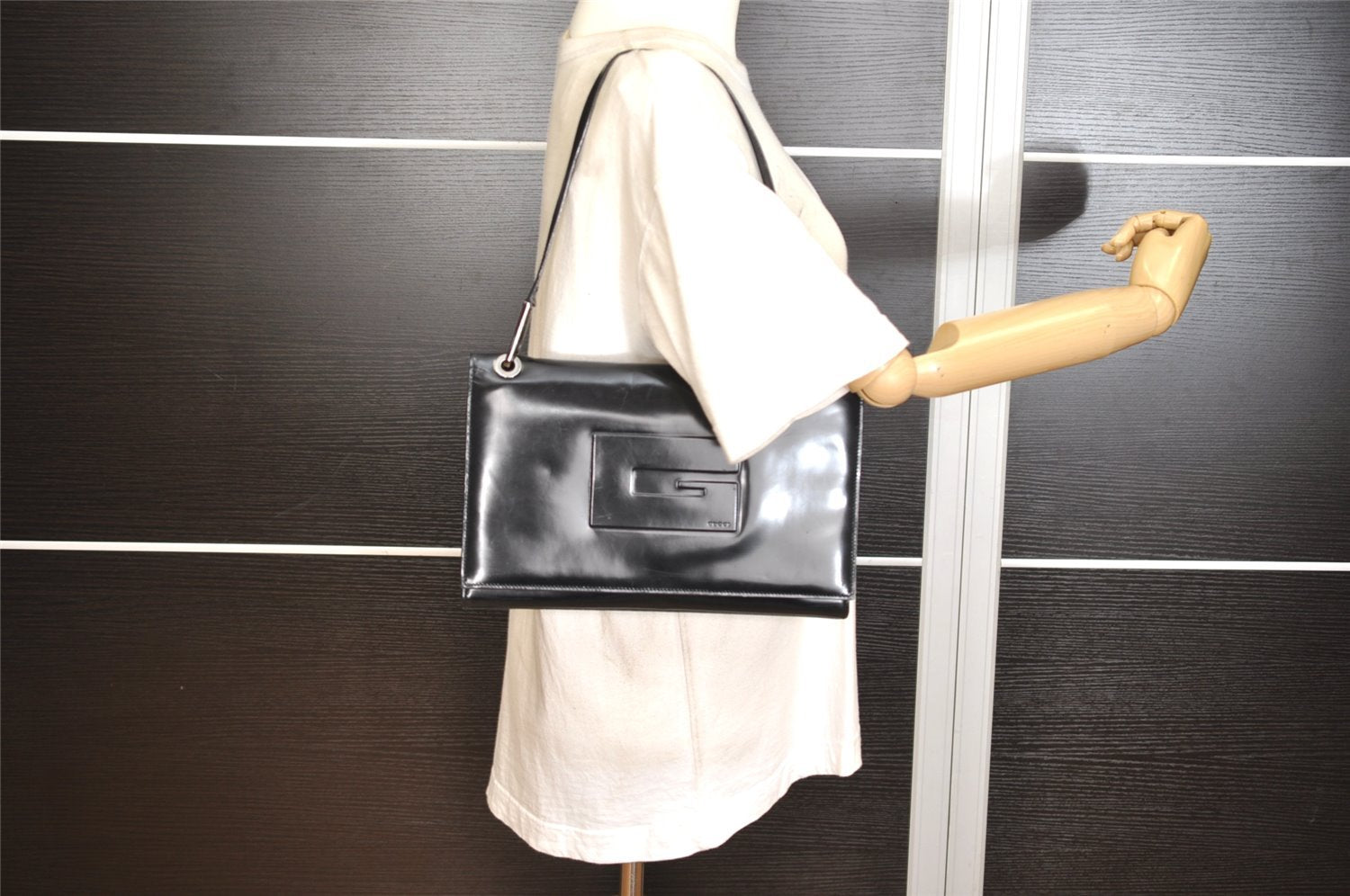 Authentic GUCCI Vintage Shoulder Hand Bag Purse Enamel 0013033 Black 1154K