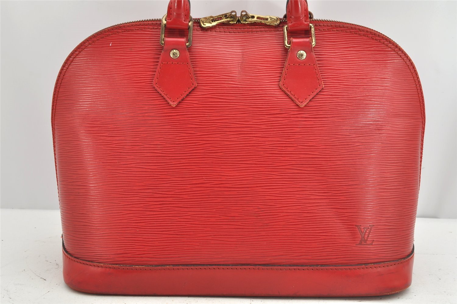 Authentic Louis Vuitton Epi Alma PM Hand Bag Red M52147 LV 1185K