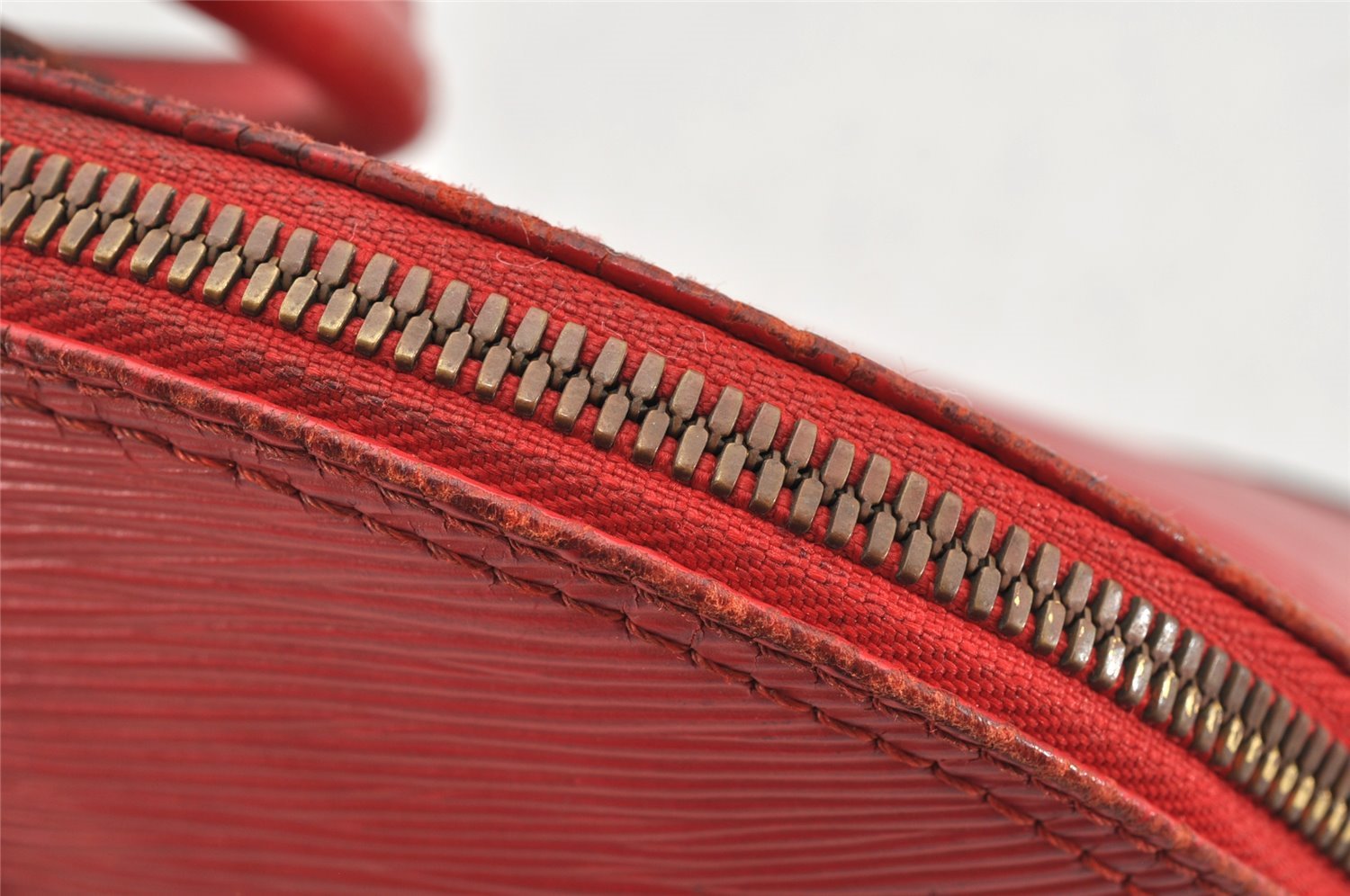 Authentic Louis Vuitton Epi Alma PM Hand Bag Red M52147 LV 1185K