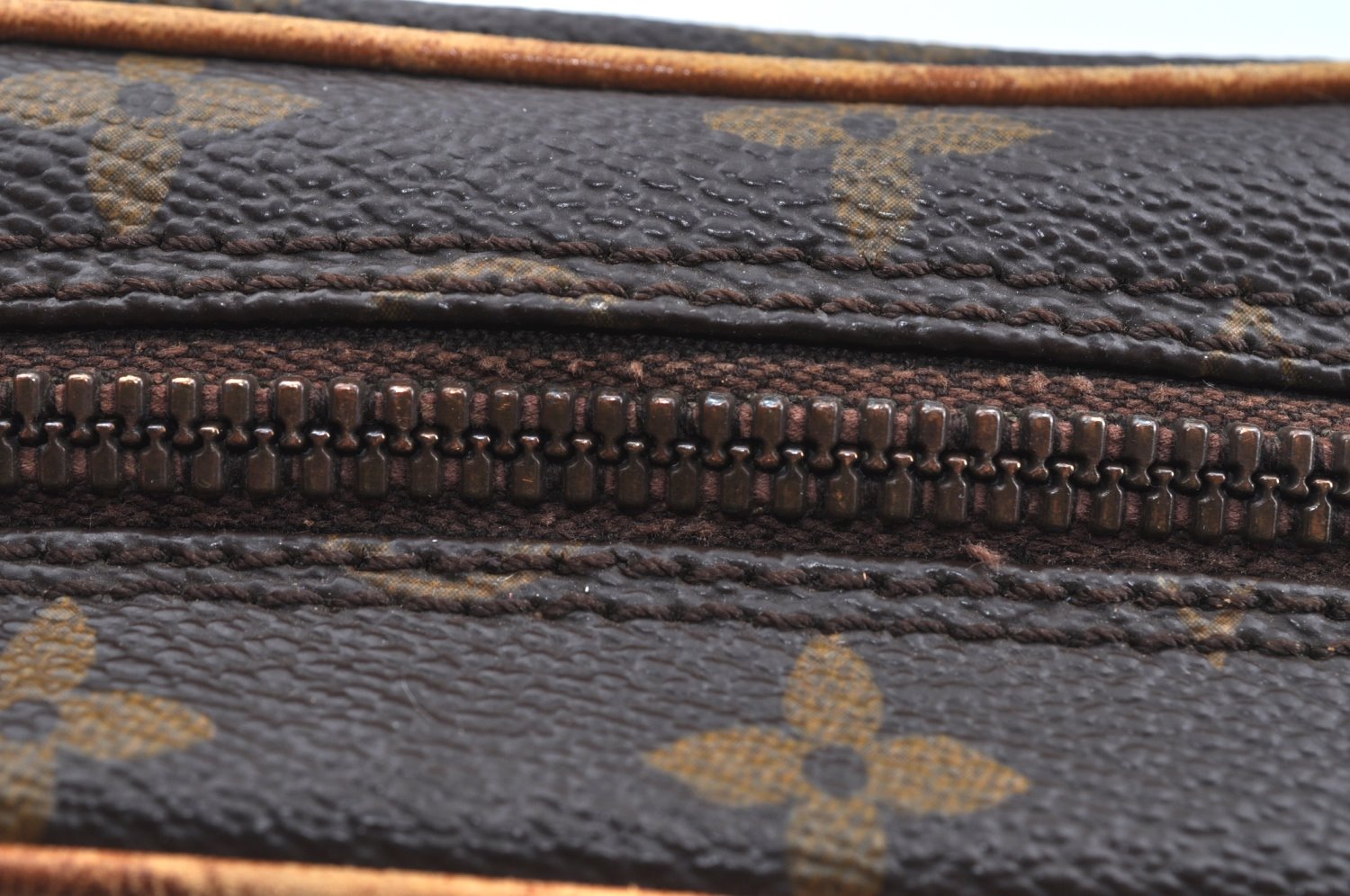 Authentic Louis Vuitton Monogram Danube Shoulder Cross Body Bag M45266 LV 1186G