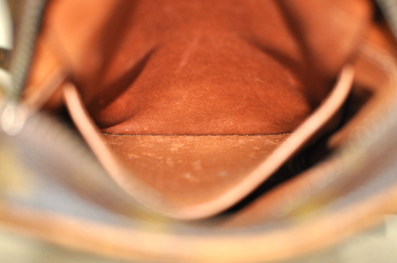 Authentic Louis Vuitton Monogram Danube Shoulder Cross Body Bag M45266 LV 1186G