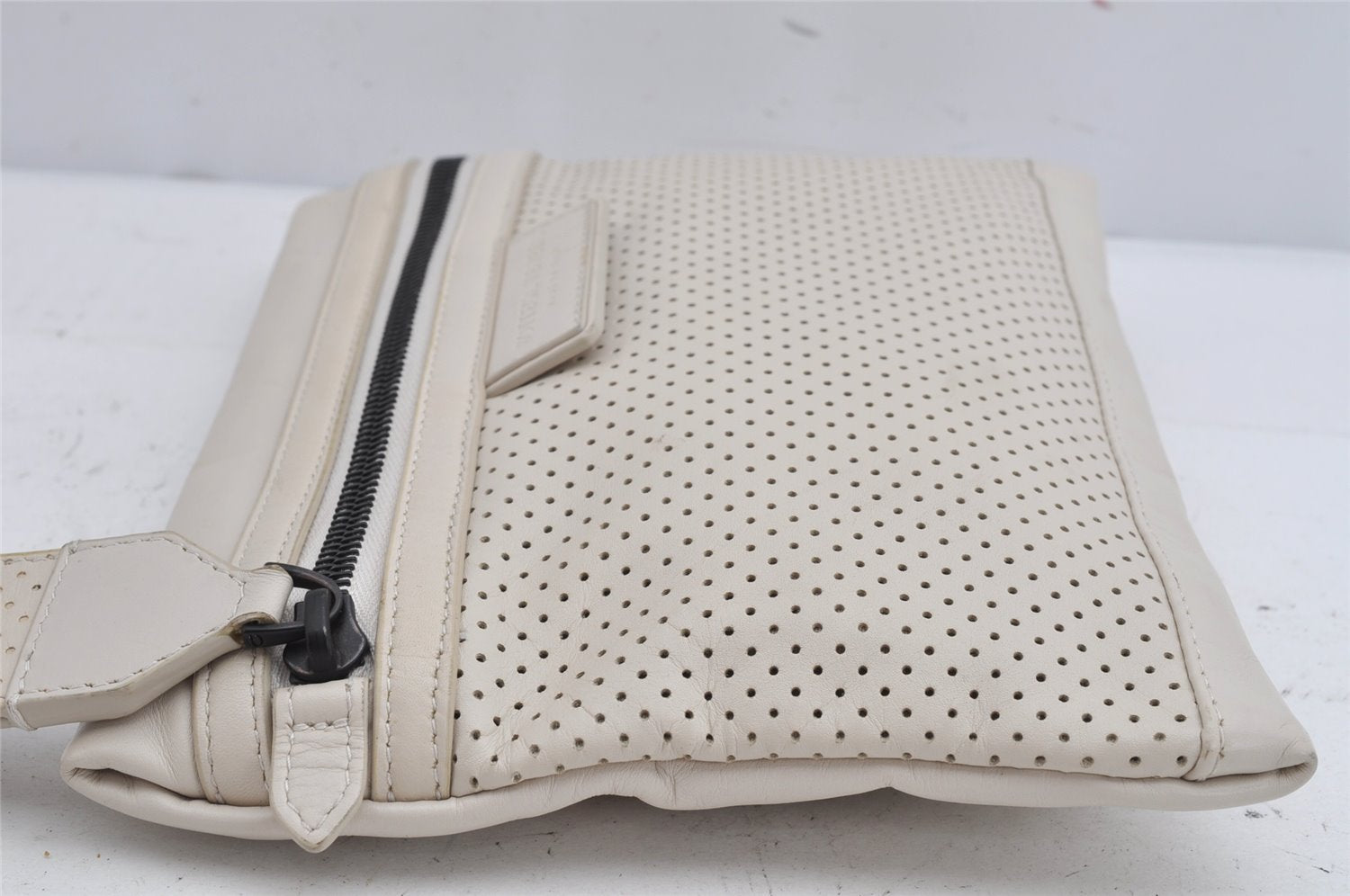 Authentic BOTTEGA VENETA Punching Leather Clutch Hand Bag Purse White 1189K