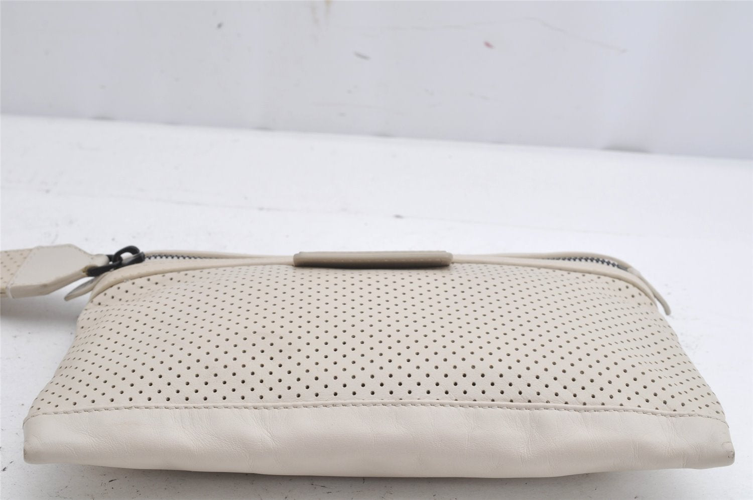 Authentic BOTTEGA VENETA Punching Leather Clutch Hand Bag Purse White 1189K