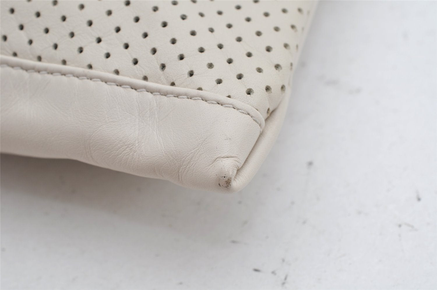 Authentic BOTTEGA VENETA Punching Leather Clutch Hand Bag Purse White 1189K
