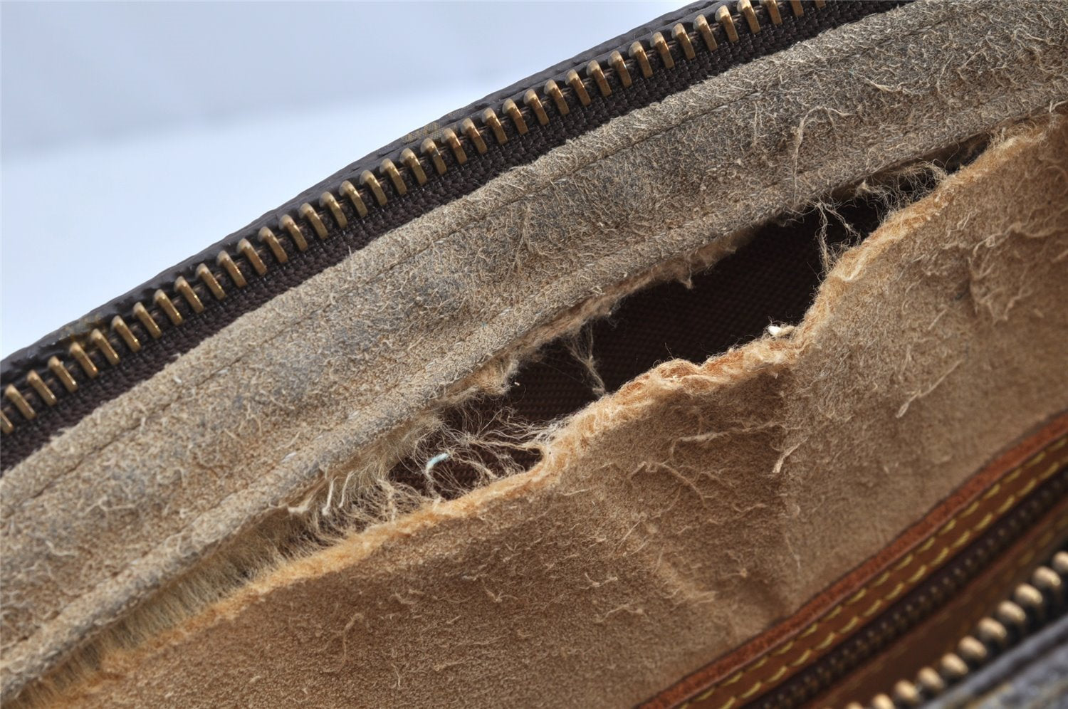 Authentic Louis Vuitton Monogram Looping GM Shoulder Bag M51145 LV 1198K