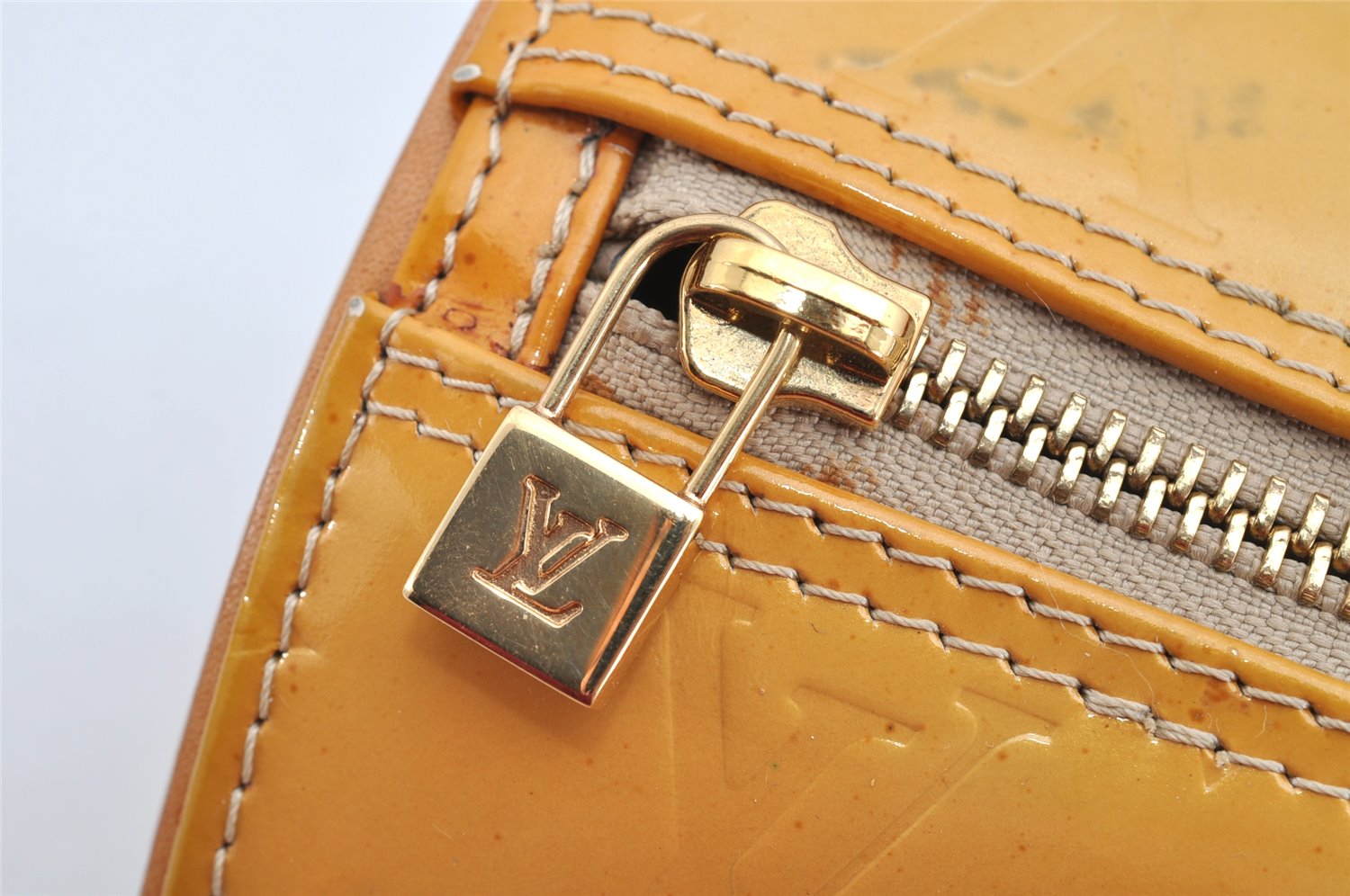 Authentic Louis Vuitton Vernis Bedford Hand Bag Yellow Beige M91006 LV 1205K