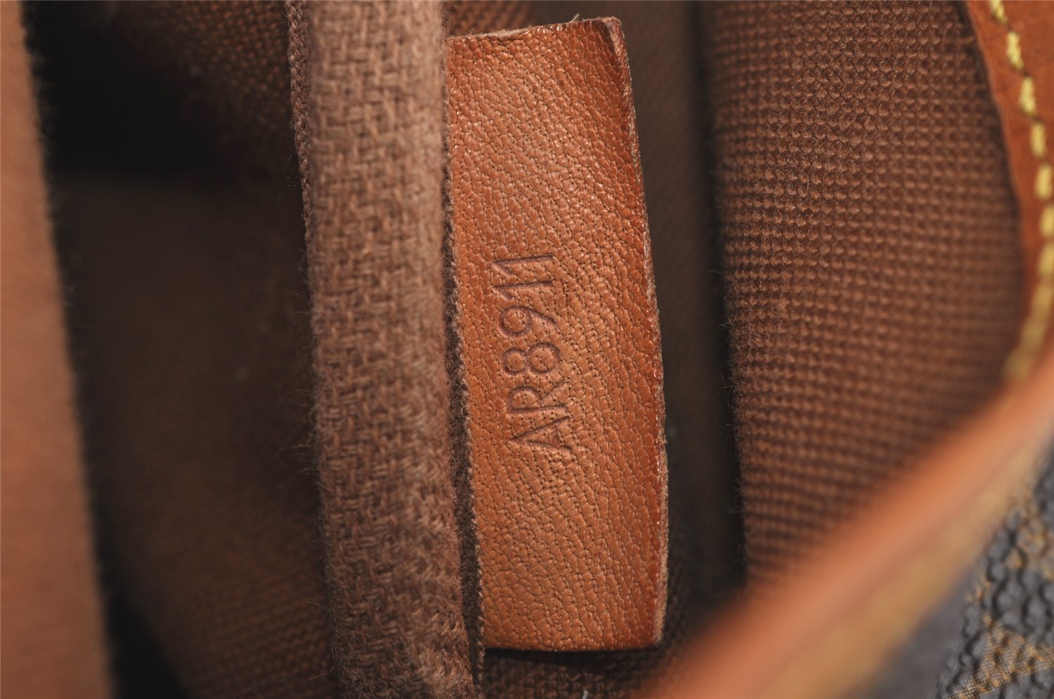 Authentic Louis Vuitton Monogram Saumur 35 Shoulder Cross Bag M42254 LV 1212J