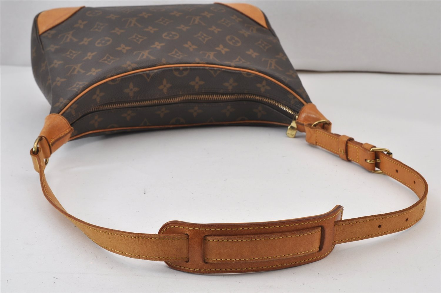 Authentic Louis Vuitton Monogram Boulogne 30 Shoulder Cross Bag M52165 LV 1214K