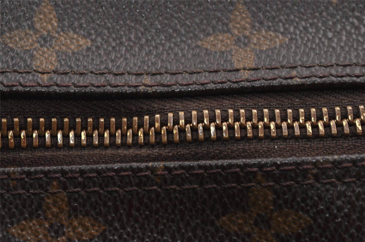 Authentic Louis Vuitton Monogram Boulogne 30 Shoulder Cross Bag M52165 LV 1214K