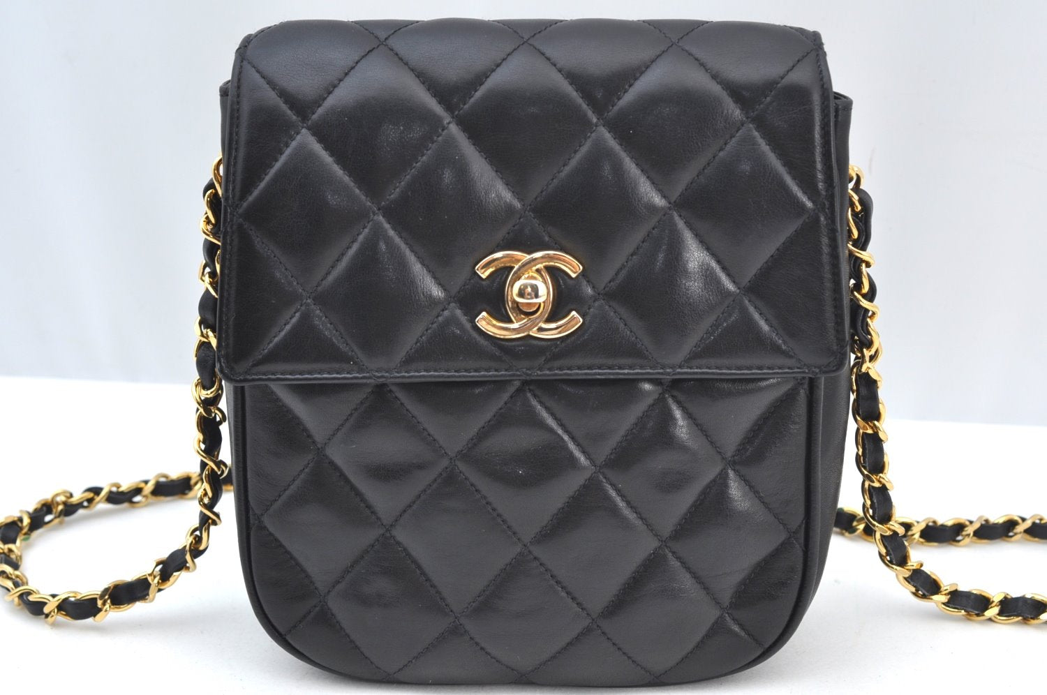 Authentic CHANEL Calf Skin Matelasse Chain Shoulder Cross Bag Black CC 1218J