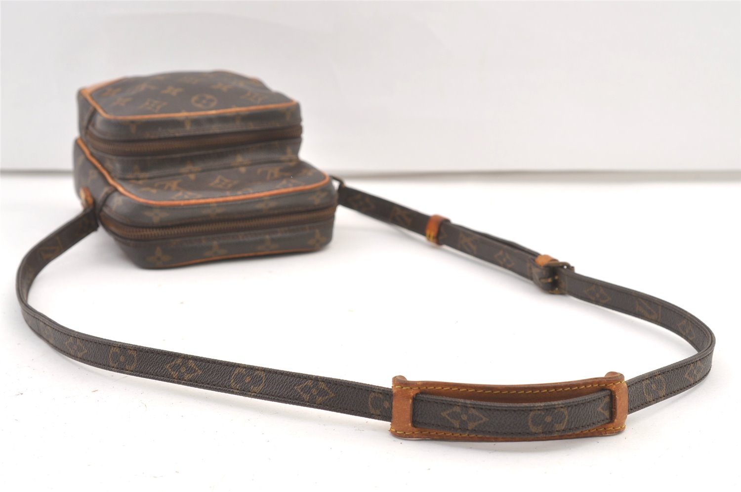 Authentic Louis Vuitton Monogram Amazone Shoulder Cross Body Bag M45236 LV 1218K