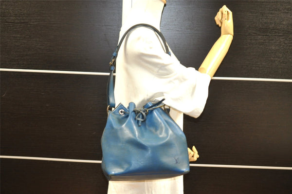 Authentic Louis Vuitton Epi Petit Noe Shoulder Drawstring Bag M44105 Blue 1221I