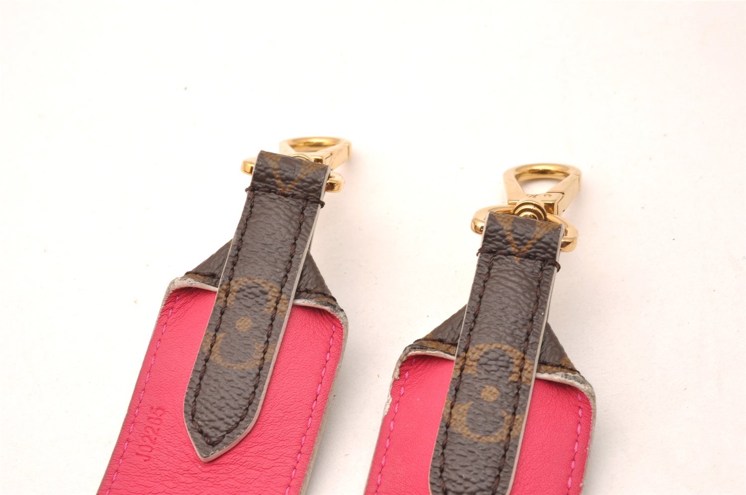 Authentic Louis Vuitton Monogram Shoulder Strap J02285 38.6