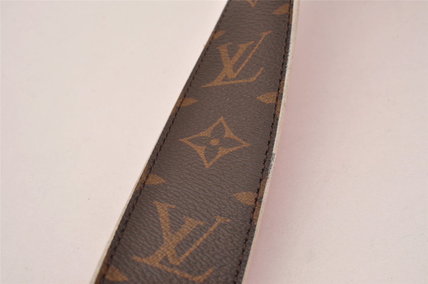 Authentic Louis Vuitton Monogram Shoulder Strap J02285 38.6